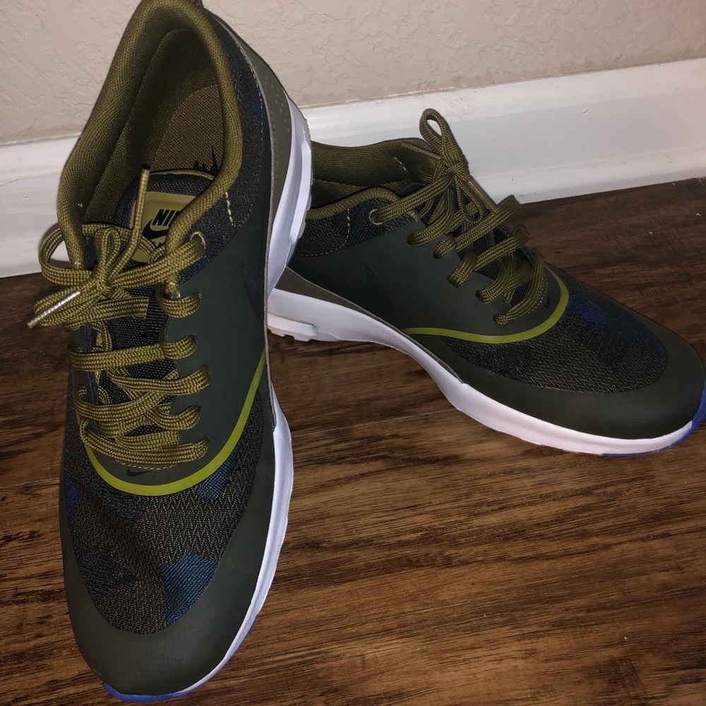 W NIKE AIR MAX THEA JCRD